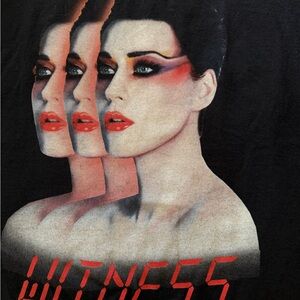 Katy Perry Witness Concert t-shirt, size Large, never worn